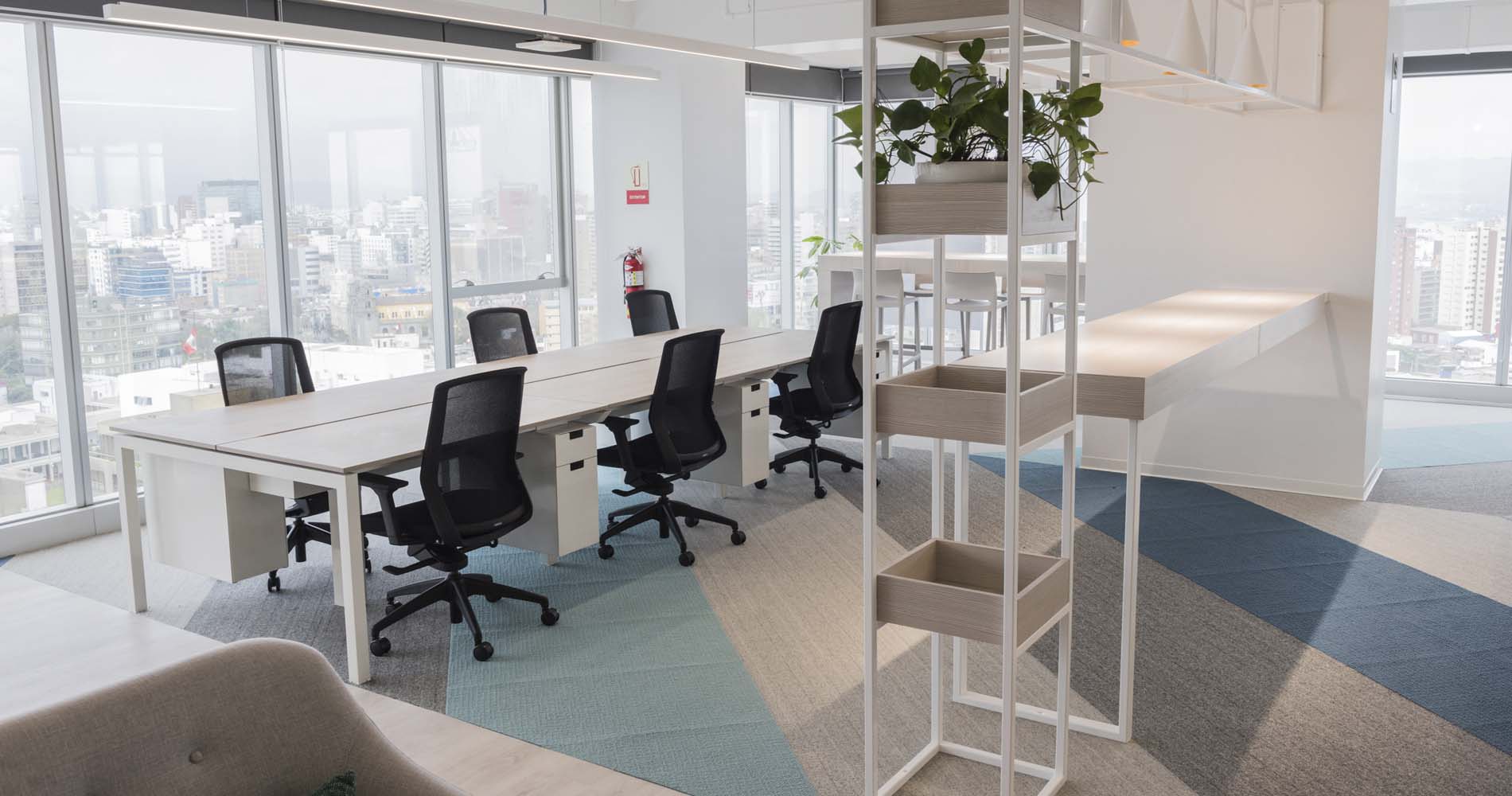 uber - espacios de trabajo equipados con bench