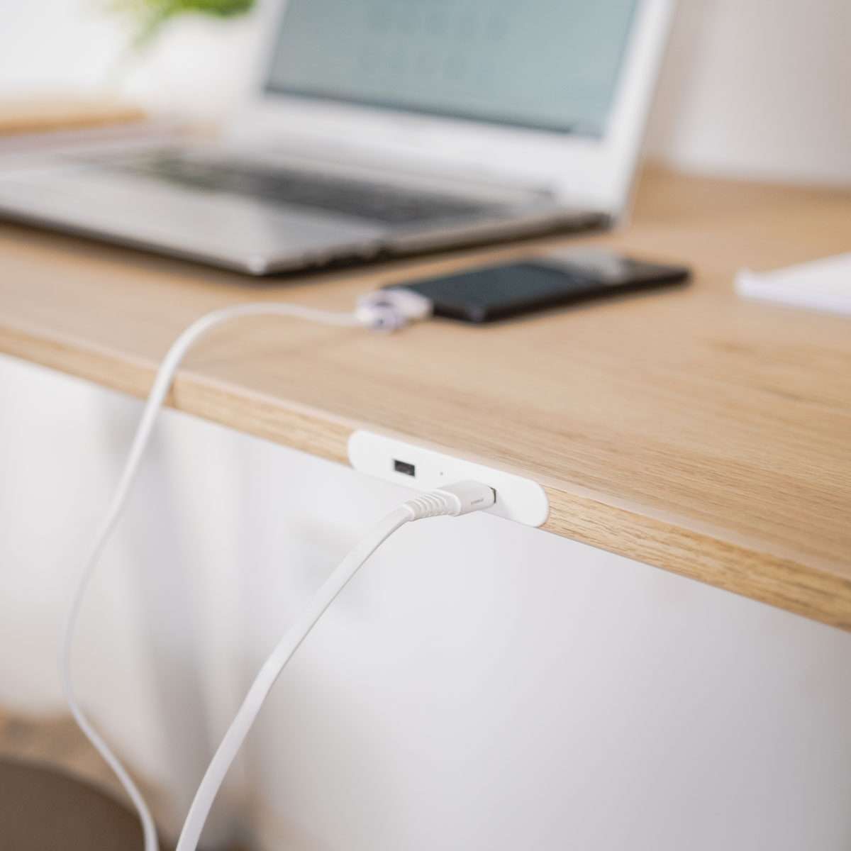 Cargador Doble USB ( 01 USB tipo A + 01 USB tipo C)