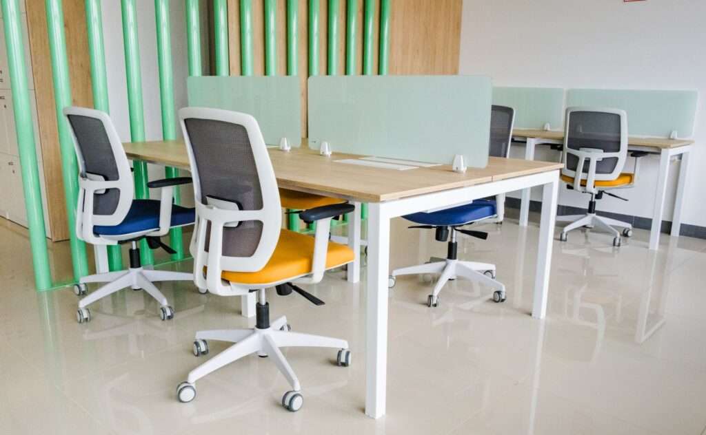 la base cowork huancayo - bench quadra+ 4 puestos