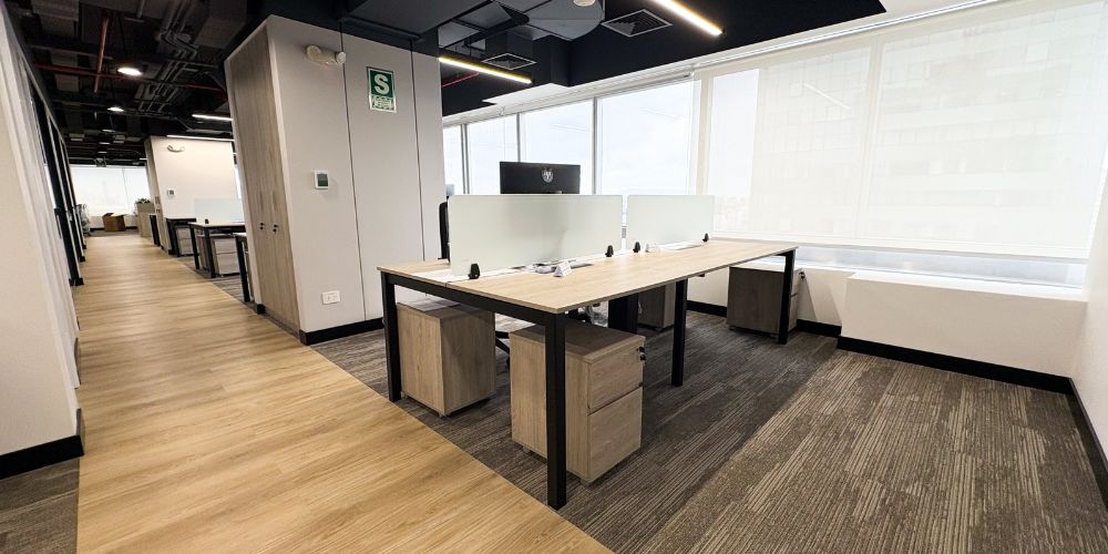 Proyecto Ferrovial - bench quadra+ con cajonera