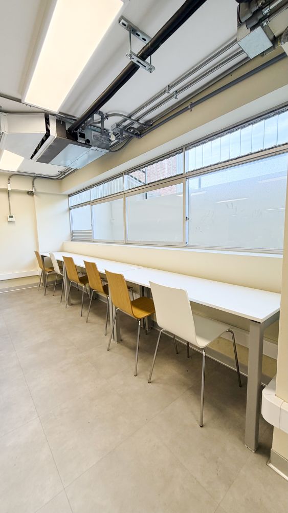 Proyecto PUCP - universidad pucp implementó su biblioteca con mobiliario visso